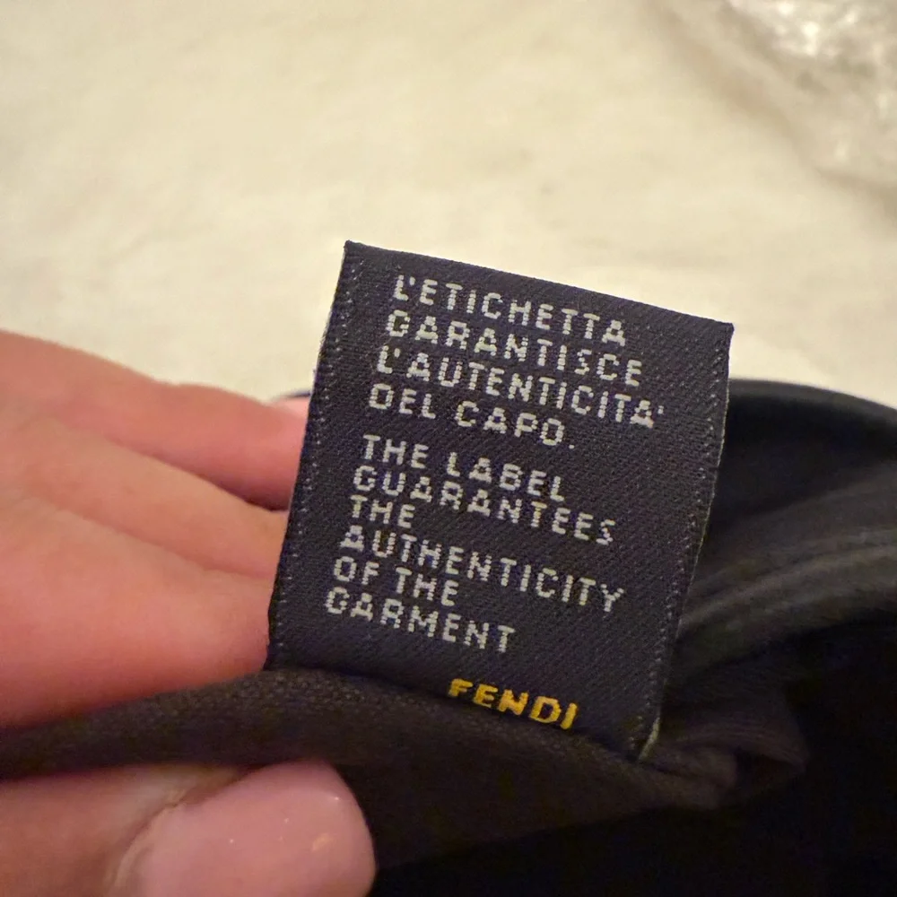 Fendi Black cross body Bag - Picture 14 of 15